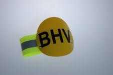 Reflecterende armband met schild BHV